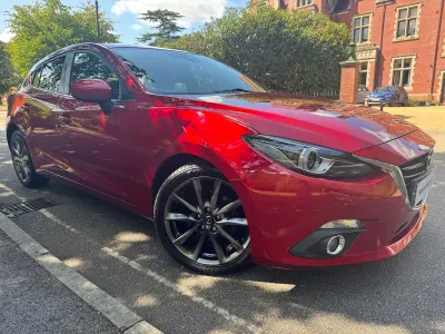 Used Mazda 3 Inclusive 165 HP (121 kW) 2015 Red Hatchback