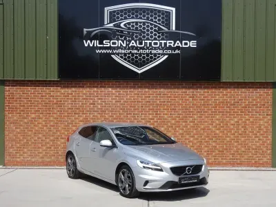 Used Volvo V40 R-Design Pro 122 HP (89 kW) 2018 Silver Hatchback