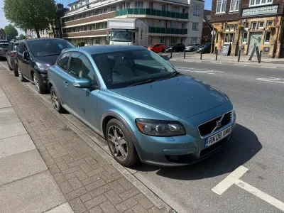Usado Volvo C30 SE Lux 178 CV (130 kW) 2008 Azul Utilitario
