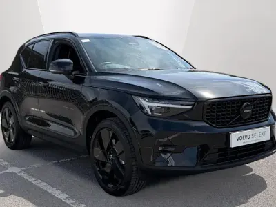 New Volvo XC40 Plus 197 HP (144 kW) 2026 Black SUV