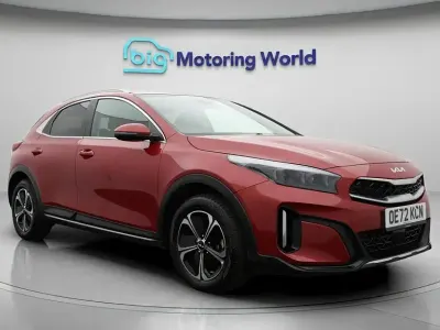 Usado Kia XCeed 139 HP (102 kW) 2023 Vermelho SUV