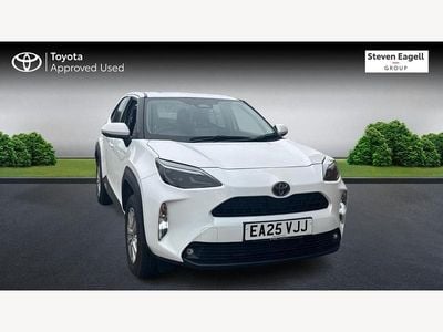 Used Toyota Yaris Hybrid 2025 White Hatchback