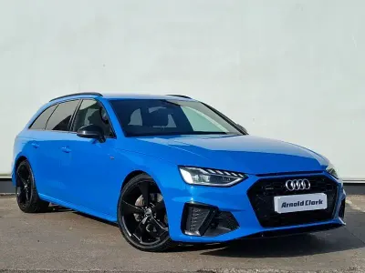 Usado Audi A4 Black Edition 190 CV (139 kW) 2020 Azul Familiar