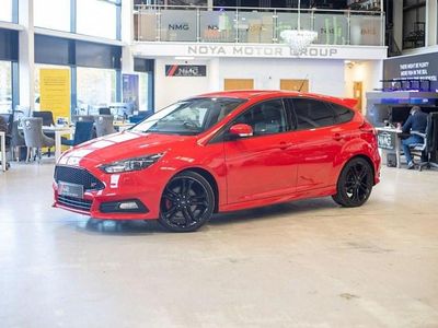 Red Used 2016 Ford Focus ST Hatchback | £11,649 (Fair price)