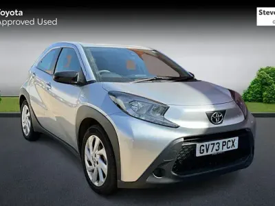 Used Toyota Aygo X PURE 72 HP (52 kW) 2024 Silver SUV