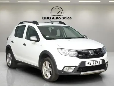 Used Dacia Sandero Lauréate 88 HP (64 kW) 2017 White Hatchback