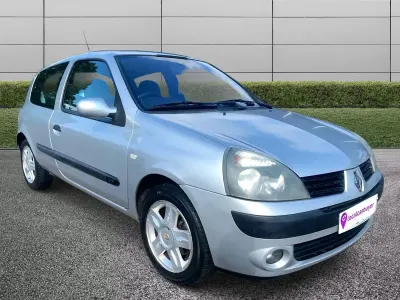 Used Renault Clio Dynamique 2005 Silver Hatchback