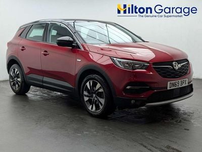 Used Vauxhall Grandland X Sport 130 HP (95 kW) 2019 Red SUV