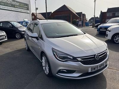 Used Vauxhall Astra Elite 150 HP (110 kW) 2019 Silver Estate