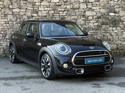 Used Mini Cooper S Exclusive 189 HP (139 kW) 2018 Black Hatchback