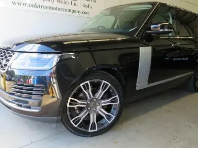 Used Land Rover Range Rover Vogue SE 275 HP (202 kW) 2020 Black SUV