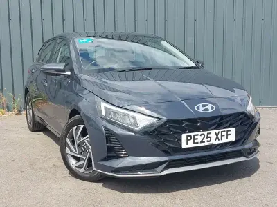 Used Hyundai i20 Advanced 100 HP (73 kW) 2025 Grey Hatchback