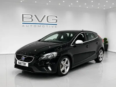 Begagnad Volvo V40 R-Design 2015 Svart Halvkombi