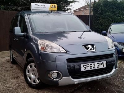 Used Peugeot Partner Tepee S 92 HP (67 kW) 2012 Grey MPV