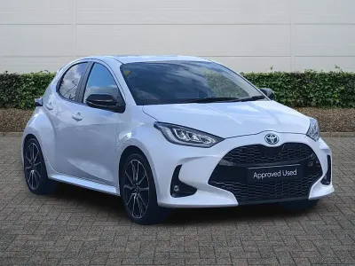 Used Toyota Yaris Sport 116 HP (85 kW) 2023 Pure white Hatchback