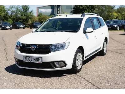 Used Dacia Logan MCV Lauréate 89 HP (65 kW) 2017 White Estate