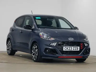 Usado Hyundai i10 N Line 100 CV (73 kW) 2023 Gris Utilitario