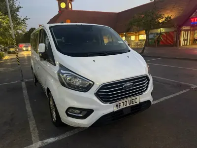 Used Ford Tourneo Zetec 130 HP (95 kW) 2020 White MPV
