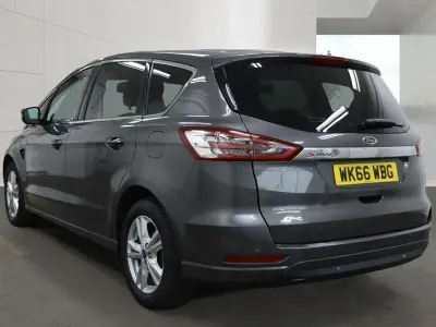 Używany Ford S-MAX Titanium 180 KM (132 kW) 2016 Szary Minivan