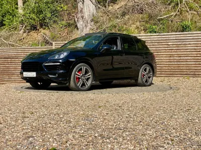 Used Porsche Cayenne 420 HP (308 kW) 2012 Black SUV
