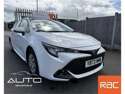 Usado Toyota Corolla 138 HP (101 kW) 2023 Branco