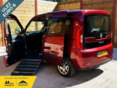 Used Fiat Doblò Easy 2018 Red MPV