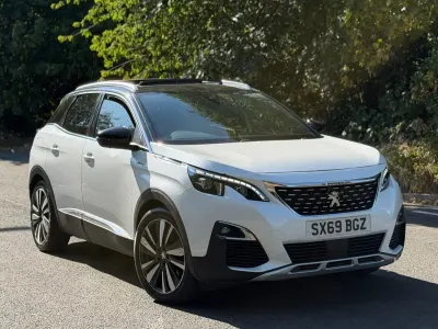 Used Peugeot 3008 GT 300 HP (220 kW) 2020 White SUV