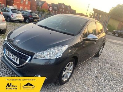 Grey Used 2015 Peugeot 208 Style Hatchback | £2,995 (Fair price)