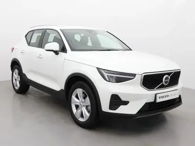 Usado Volvo XC40 Core 163 HP (119 kW) 2025 Branco SUV