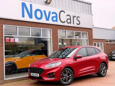 Używany Ford Kuga ST-Line 120 KM (88 kW) 2022 Czerwony SUV