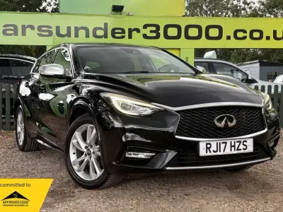 Used Infiniti Q30 Business Executive 109 HP (80 kW) 2017 Black Hatchback