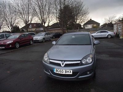 Used Vauxhall Astra Sport 89 HP (65 kW) 2010 Silver Hatchback