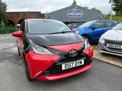 Used Toyota Aygo x-press 68 HP (50 kW) 2017 Black Hatchback
