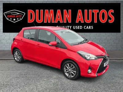 Usado Toyota Yaris Multidrive S 99 HP (72 kW) 2015 Vermelho Citadino