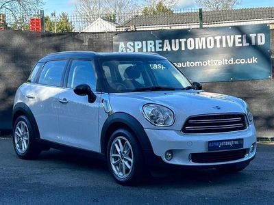 Used Mini Cooper 2017 White Hatchback