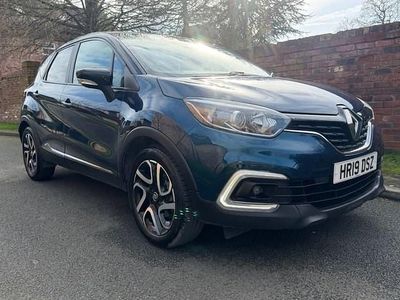 Used Renault Captur Iconic 90 HP (66 kW) 2019 SUV
