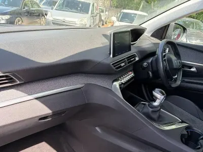 Second-hand Peugeot 3008 Allure 129 CP (94 kW) 2018 Gri SUV