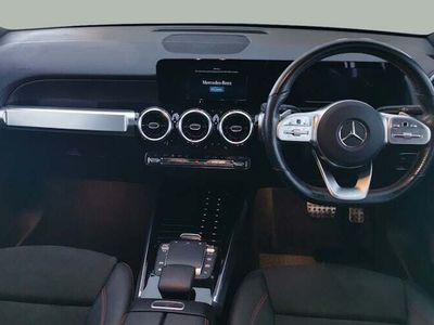 Mercedes GLB200