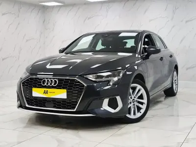 Begagnad Audi A3 Sportback e-tron Sport 204 HK (150 kW) 2023 Grå Halvkombi
