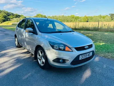 Used Ford Focus Zetec 2009 Silver Hatchback