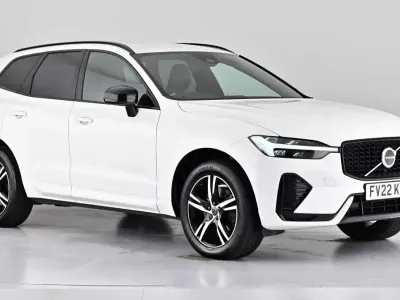 Used Volvo XC60 R-Design 197 HP (144 kW) 2022 White SUV