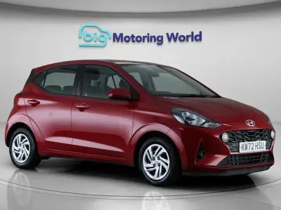 Used Hyundai i10 SE 67 HP (49 kW) 2023 Red Hatchback