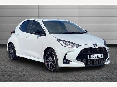 Used Toyota Yaris Hybrid Sport 116 HP (85 kW) 2023 White Hatchback