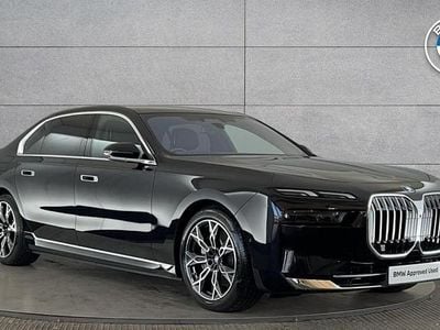 BMW i7