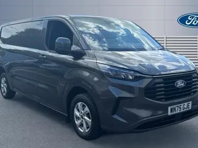 Begagnad Ford Transit Custom Limited 136 HK (100 kW) 2025 Van