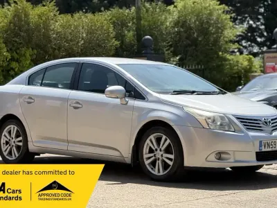 Usado Toyota Avensis T4 2009 Plateado Berlina