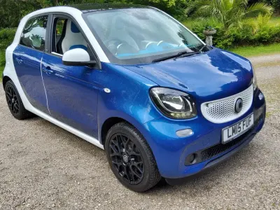 Used Smart ForFour Premium 90 HP (66 kW) 2015 Blue Hatchback