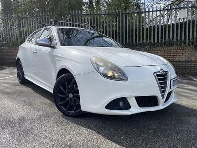 Used Alfa Romeo Giulietta Veloce 140 HP (102 kW) 2012 White Hatchback