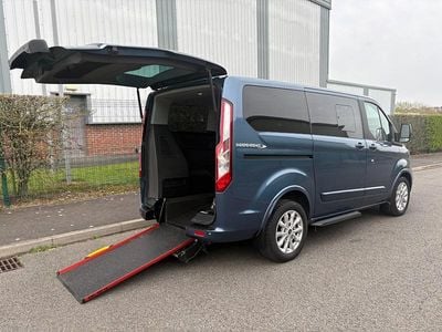 Used Ford Tourneo Titanium 130 HP (95 kW) 2020 Blue MPV