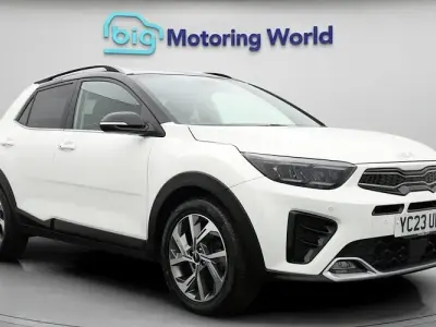 Second-hand Kia Stonic GT-Line S 120 CP (88 kW) 2023 Alb SUV